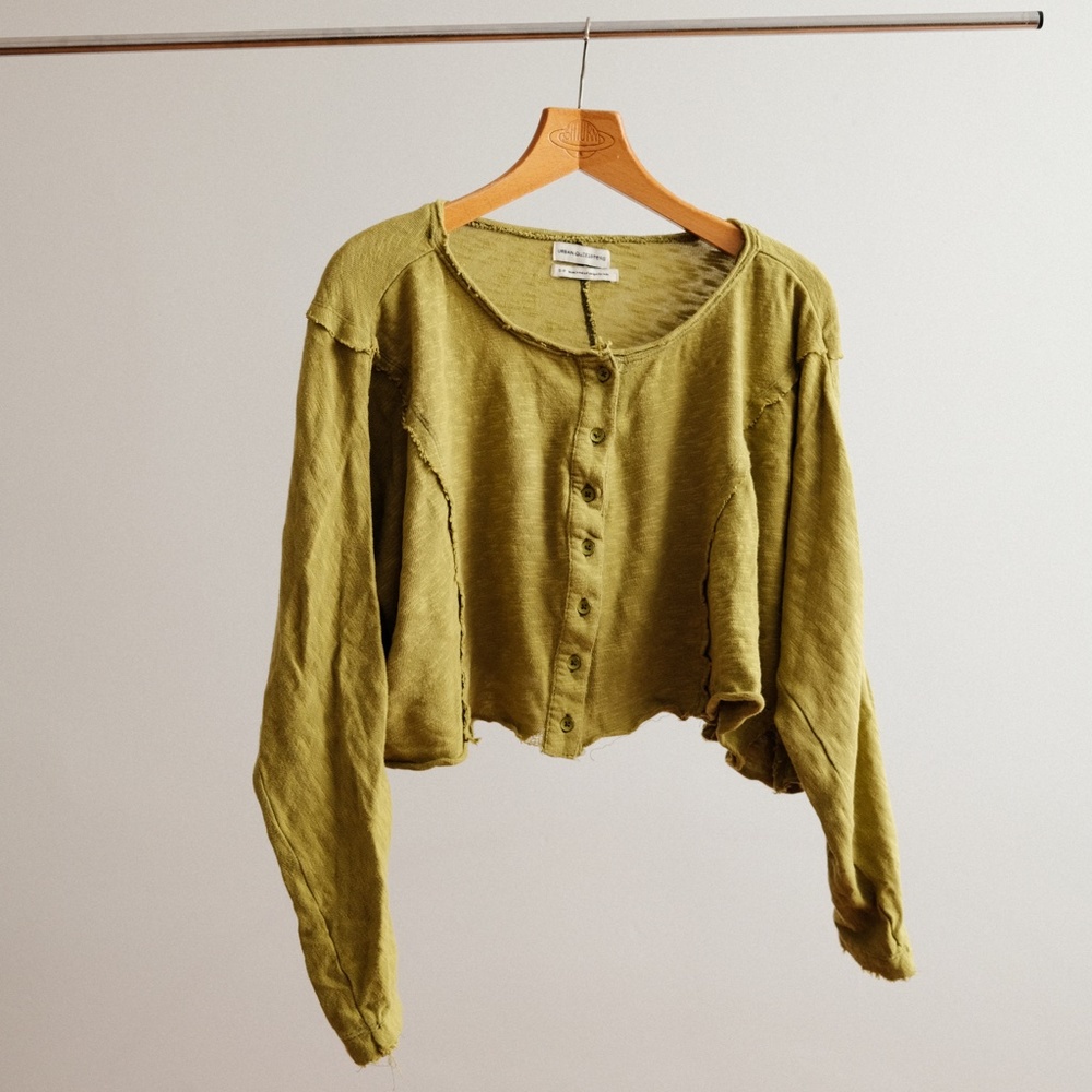 Urban Outfitters Green Loose Cropped Button Long sleeve Sweater Small